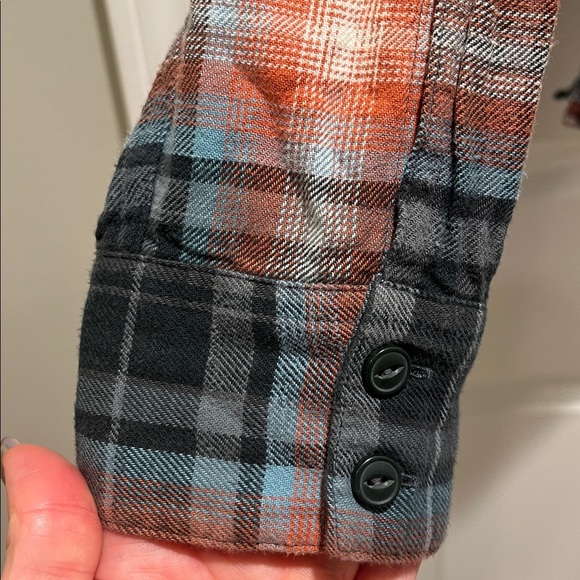 Patagonia Women’s Heywood Flannel Shirt - Picture 4 of 9